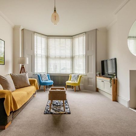 Beautiful, Central, 3 Min Walk From Beach, 2 King Doubles Brighton ภายนอก รูปภาพ